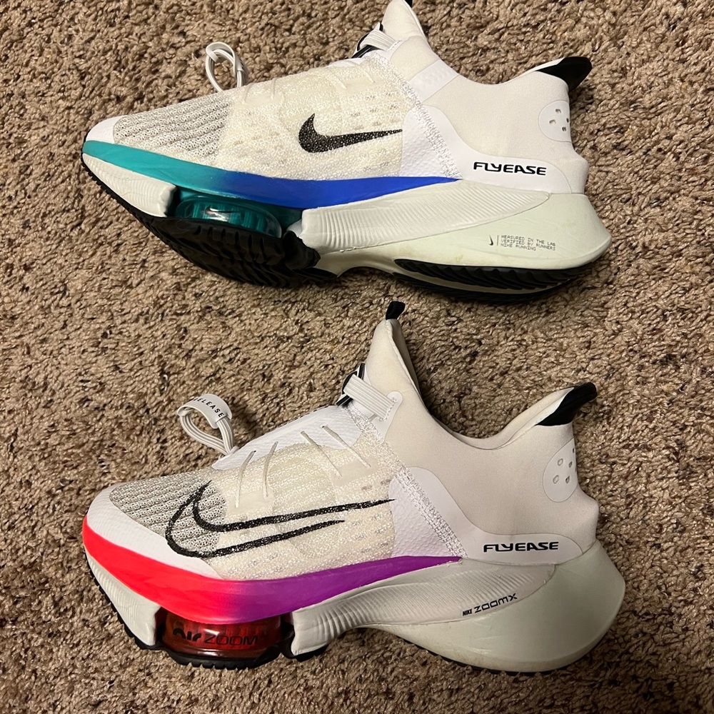 Nike FlyEase Tennis Shoes GENTLY WORN